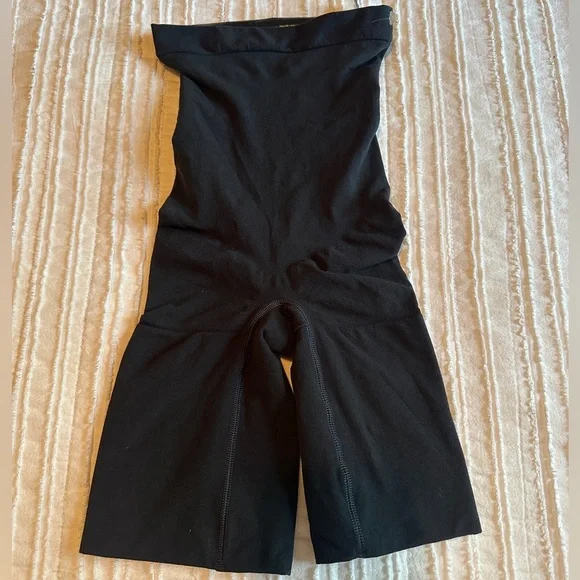 NWT SPANX Women's Power Series Shapewear Small Bike Shorts - Picture 2 of 6